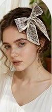 Load image into Gallery viewer, Black Paisley Twillie