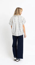 Load image into Gallery viewer, French Floral Vneck Top