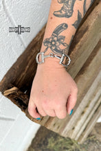 Load image into Gallery viewer, Grit and Bit Bracelet￼