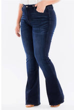 Load image into Gallery viewer, KanCan Plus Mid Rise Flare Jeans
