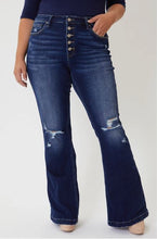 Load image into Gallery viewer, KanCan Plus High Rise Distressed Flare