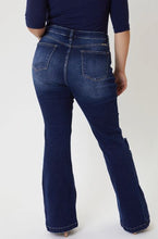 Load image into Gallery viewer, KanCan Plus High Rise Distressed Flare